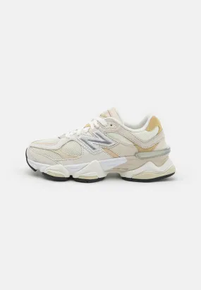 New Balance 9060 Beige Chiaro Donna