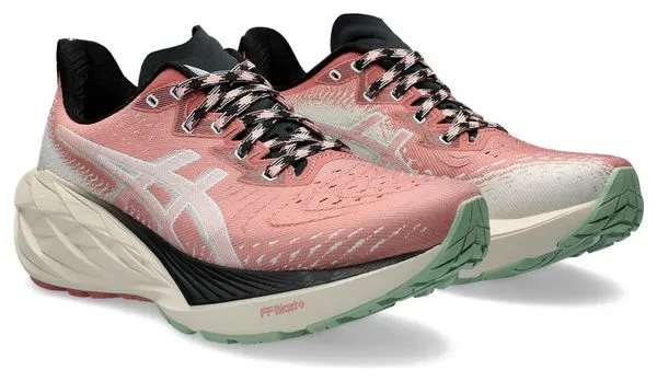 Scarpe da trail running da donna Asics Novablast 4 TR Rose Beige