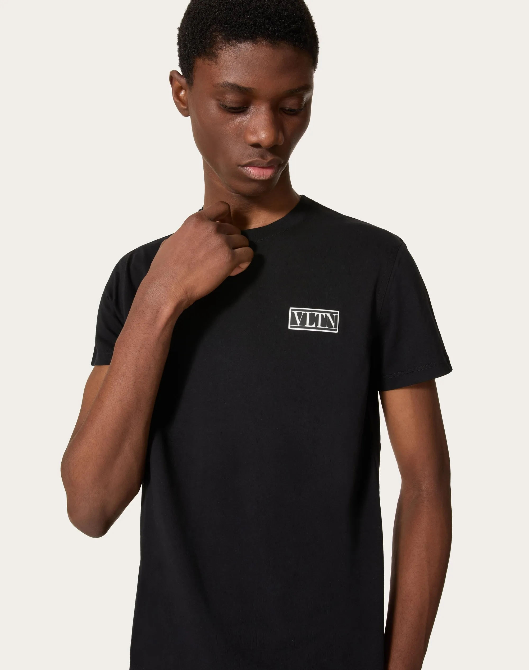 T-SHIRT CON VLTN TAG